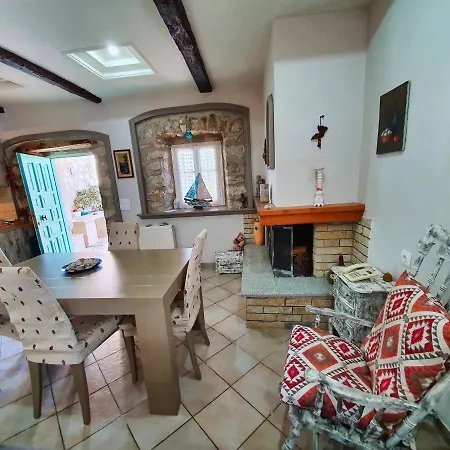 Manolis House