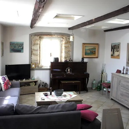 Holiday home Manolis House Lefkada City